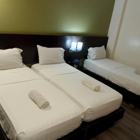 Makati Boutique Hotel Near Naia Airport Terminal 3 Edsa Pasay Cbd Makati City Екстер'єр фото