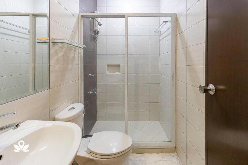 Makati Boutique Hotel Near Naia Airport Terminal 3 Edsa Pasay Cbd Makati City Екстер'єр фото