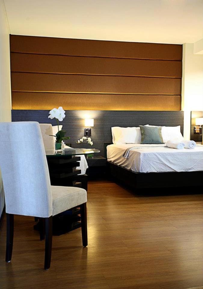 Makati Boutique Hotel Near Naia Airport Terminal 3 Edsa Pasay Cbd Makati City Екстер'єр фото