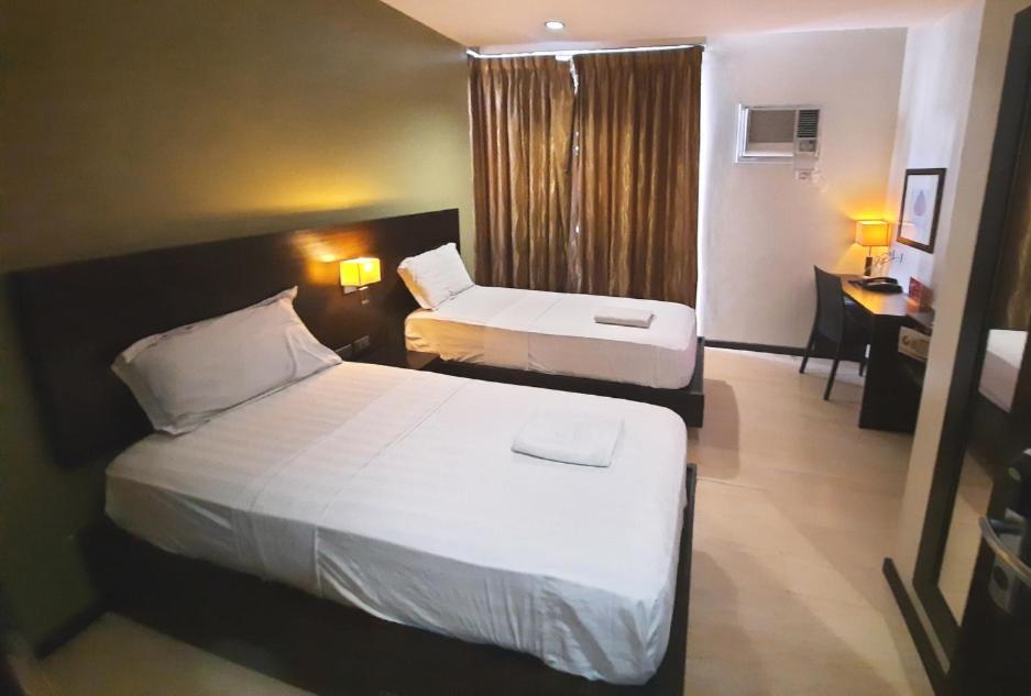 Makati Boutique Hotel Near Naia Airport Terminal 3 Edsa Pasay Cbd Makati City Екстер'єр фото